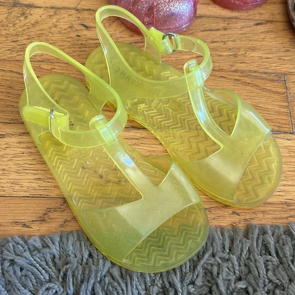Toddler Girl Sandal Bundle Size 7/8 - Picture 2 of 9